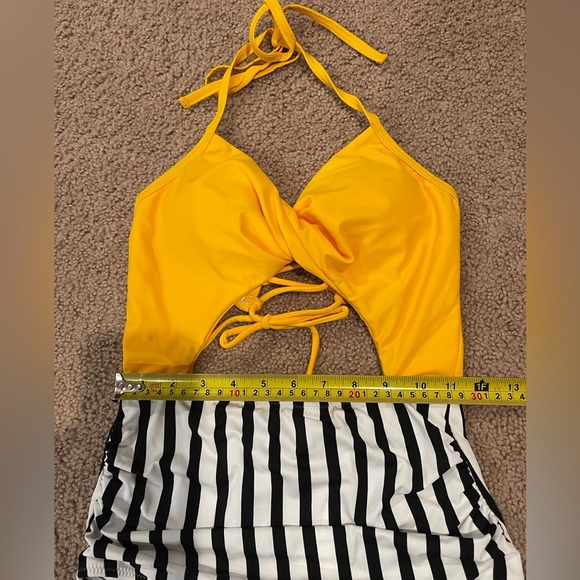 CUPSHE One-piece Yellow Halter Cut-out Front Swimsuit - Picture 4 of 8